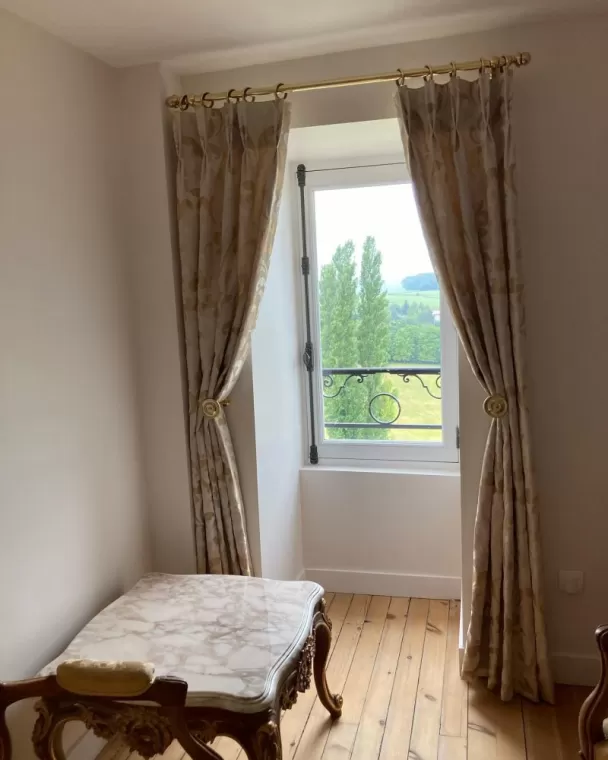 Confection et installation de rideaux doublés et contre-doublés à Royan, Saintes, Intérieur Décoration