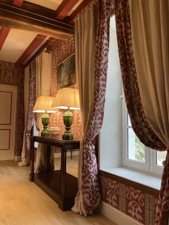 Réalisation de tenture murale et confection de rideaux doublés à Royan., Saintes, Intérieur Décoration