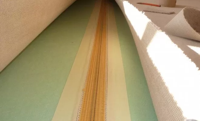 Pose d'une moquette tendue sur thibaude, Saintes, Intérieur Décoration