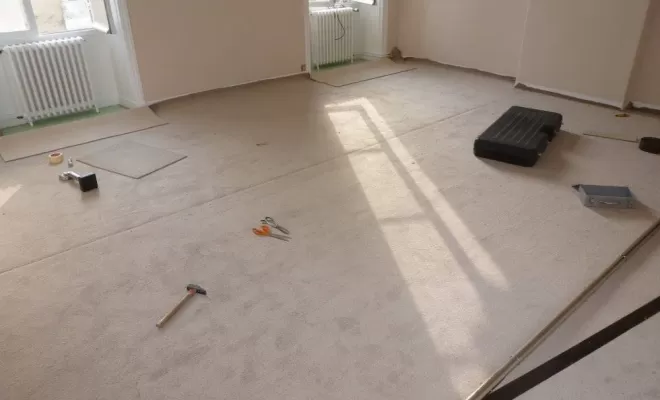 Pose d'une moquette tendue sur thibaude, Saintes, Intérieur Décoration