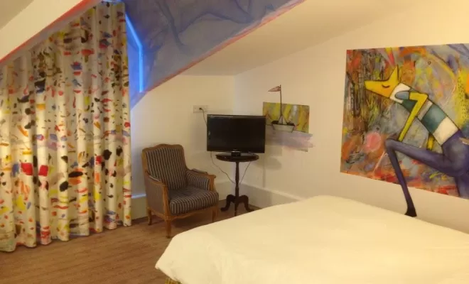 v, Saintes, Intérieur Décoration