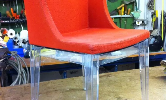Couverture de chaise Mademoiselle by Kartell design P. Starck, Saintes, Intérieur Décoration